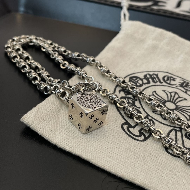 Ch*0me He**ts necklaces